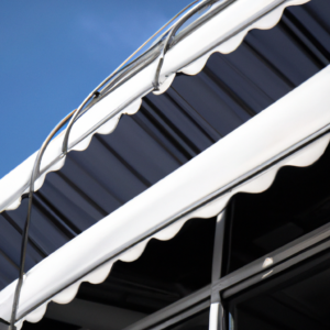 Outdoor retractable awning